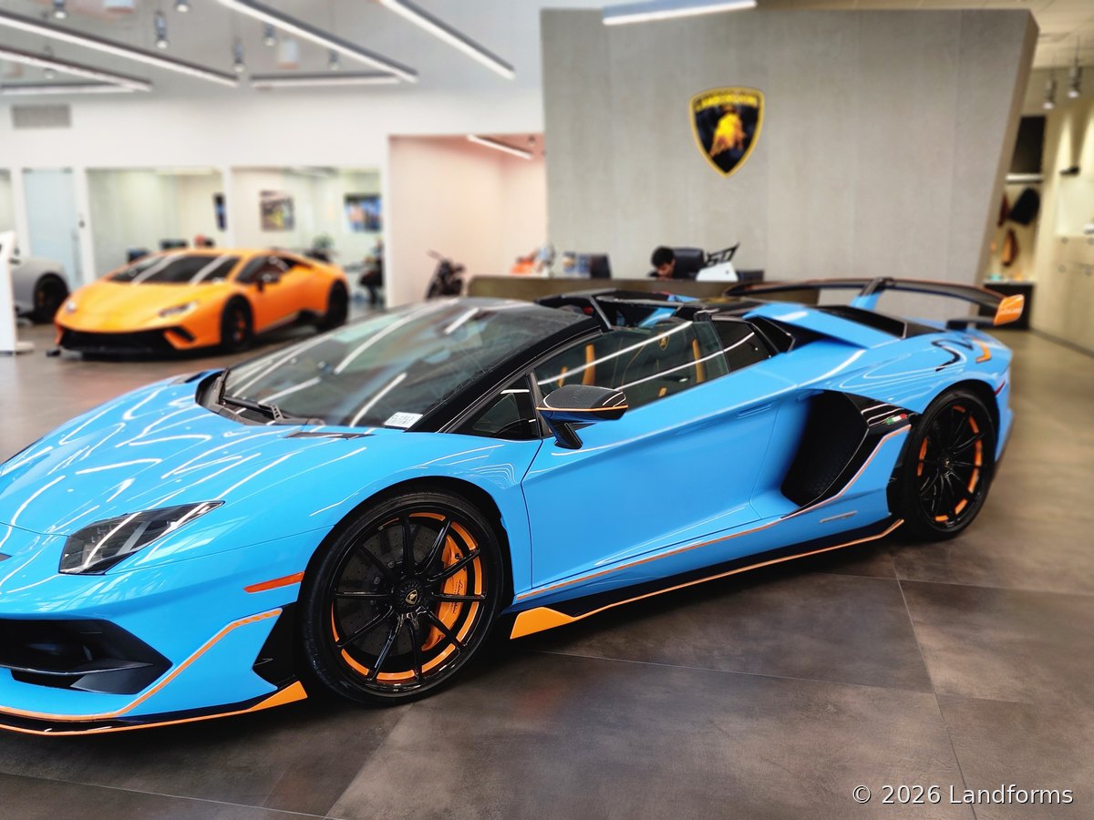 Lamborghini Aventador SVJ Roadster